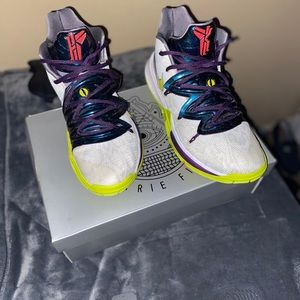 Kyrie 5 mamba mentality 10.5